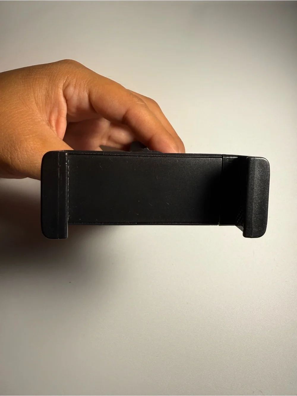 Universal Black Car/Desk Phone Mount Holder